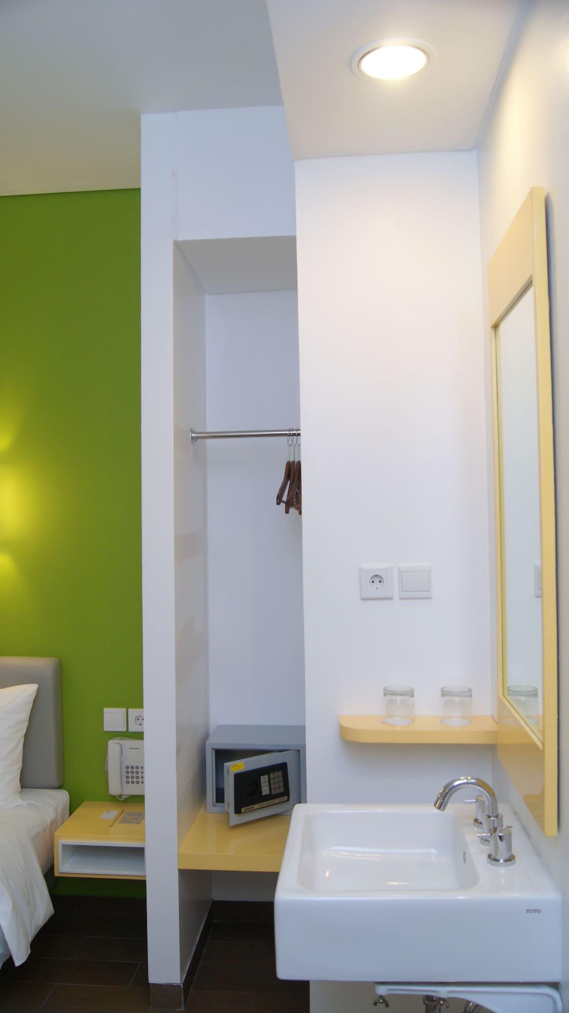 Amaris Hotel Mangga Besar Jakarta Exterior photo